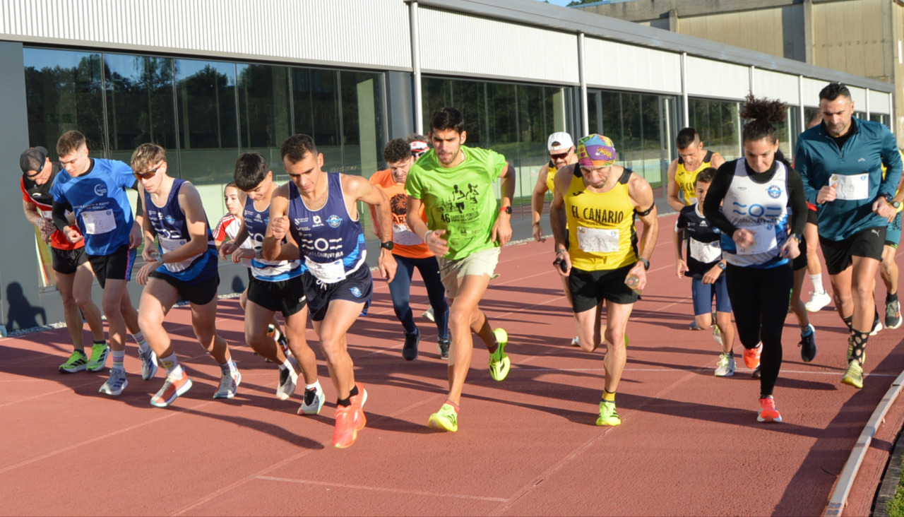 Un total de 18 atletas tomaron la salida en la carrera de 5.000 metros lisos en A Fieiteira