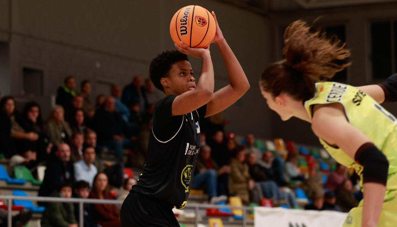 Maira Horford durante un partido en el Sara Gómez