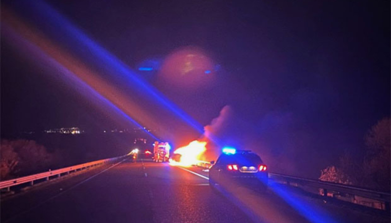Imagen del incendio que tuvo lugar en la vía
