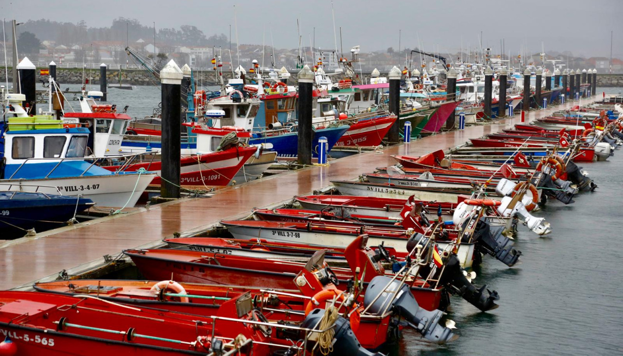 La flota permaneció amarrada a puerto en señal de protesta