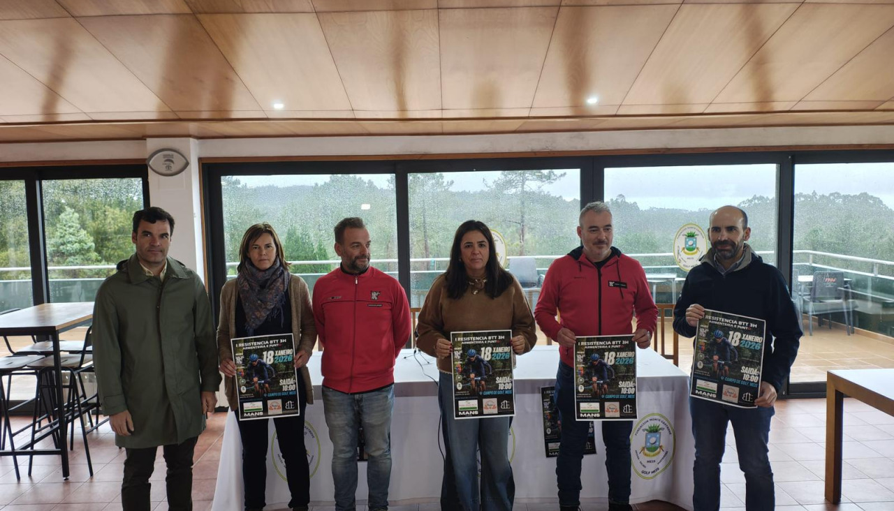 Las autoridades durante la presentación