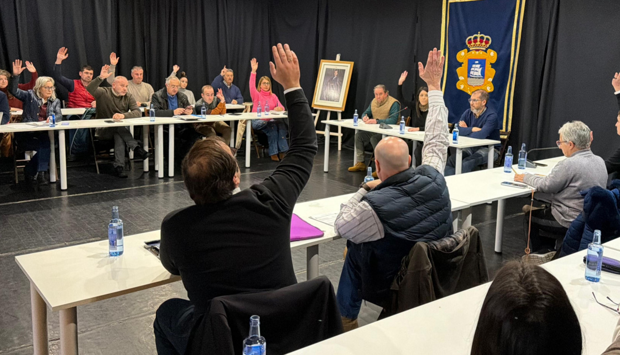 El pleno aprobó por unanimidad la participación del Concello en el POS+Adicional 1/2026, a través del que la Diputación apòrtará 153.000 euros para gastos sociales extraordinarios