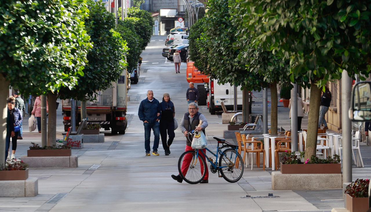 Imagen de archivo de una céntrica calle de O Grove