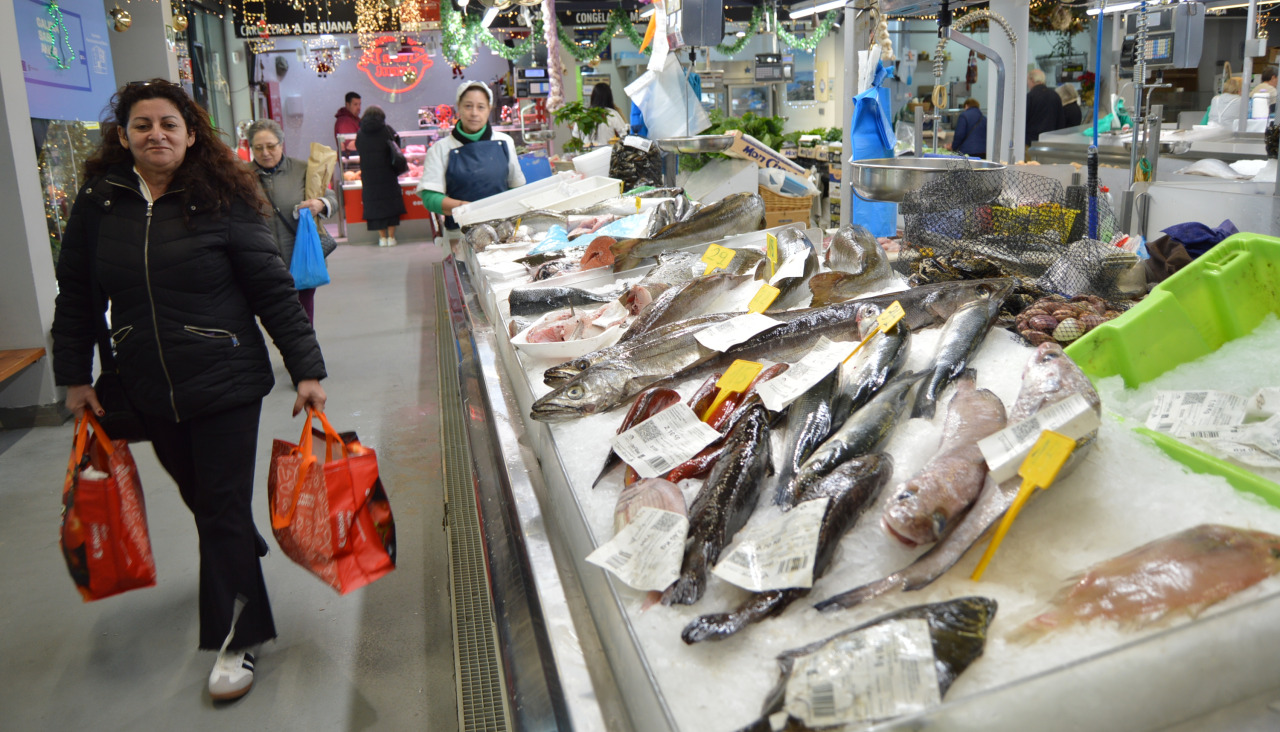 La plaza de abastos de Ribeira será objetito de un diagnóstico sobre su situación y usos para mejorar su funcionamiento