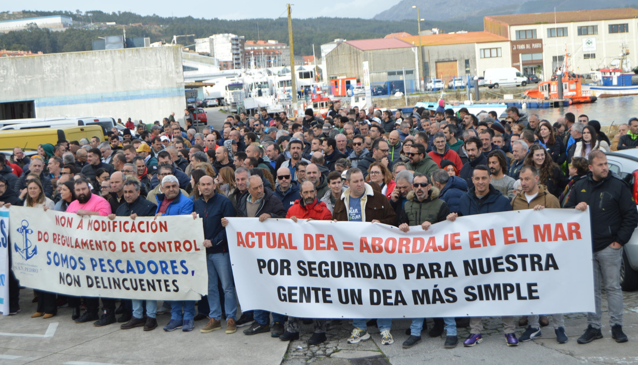 En Ribeira hubo una concentración del sector en la rampa del puerto