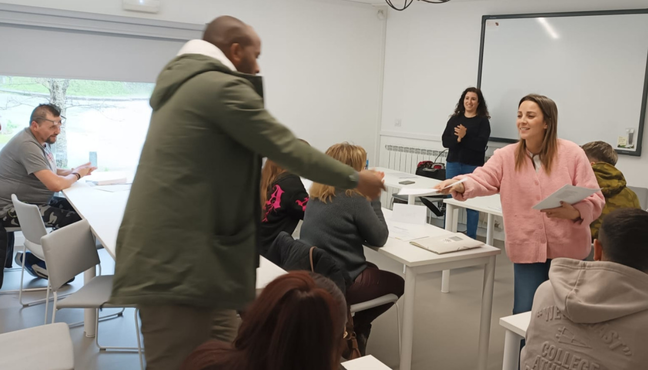 La concejala de Promoción Económica e Emprego, Carmen Pérez, asistió a la entrega de diplomas a los participantes