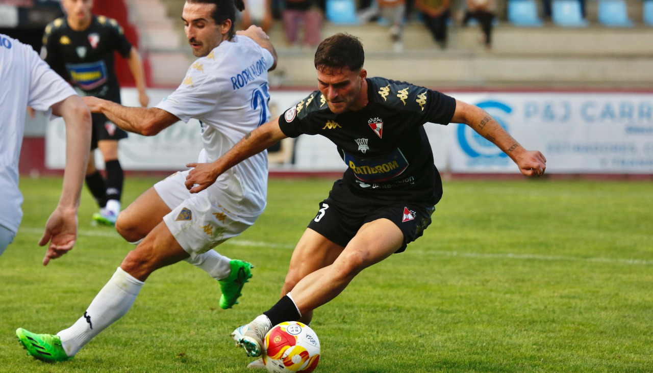 El Arosa se impuso al Silva en el primera vuelta en A Lomba por un resultado de 2-1