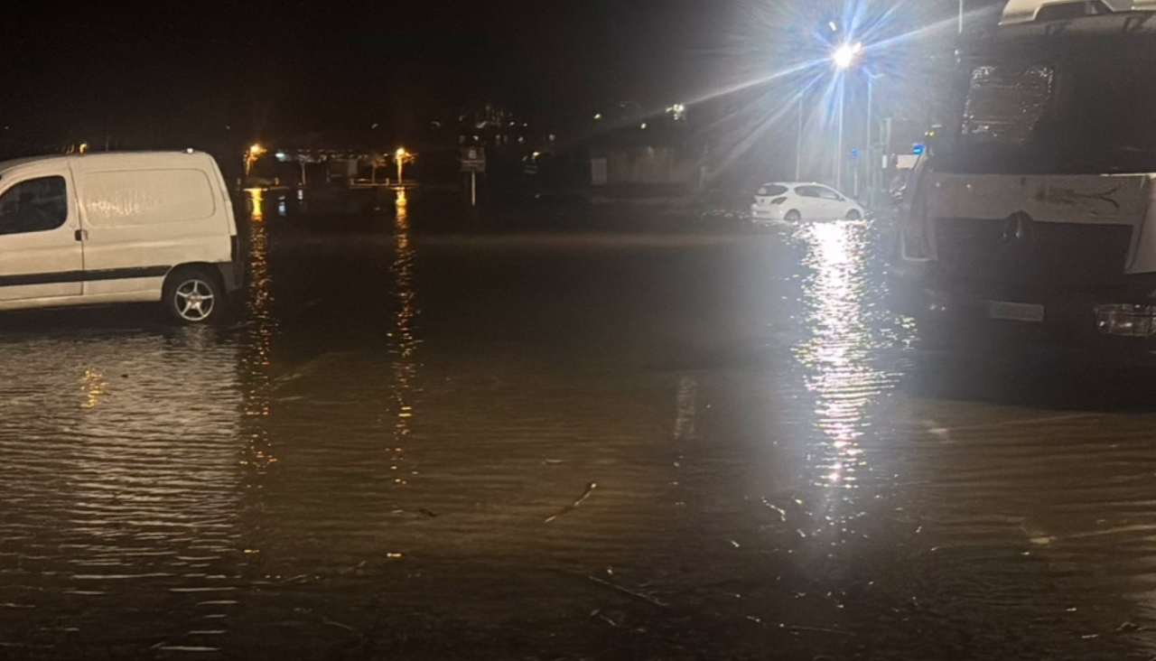 El Umia inunda Caldas