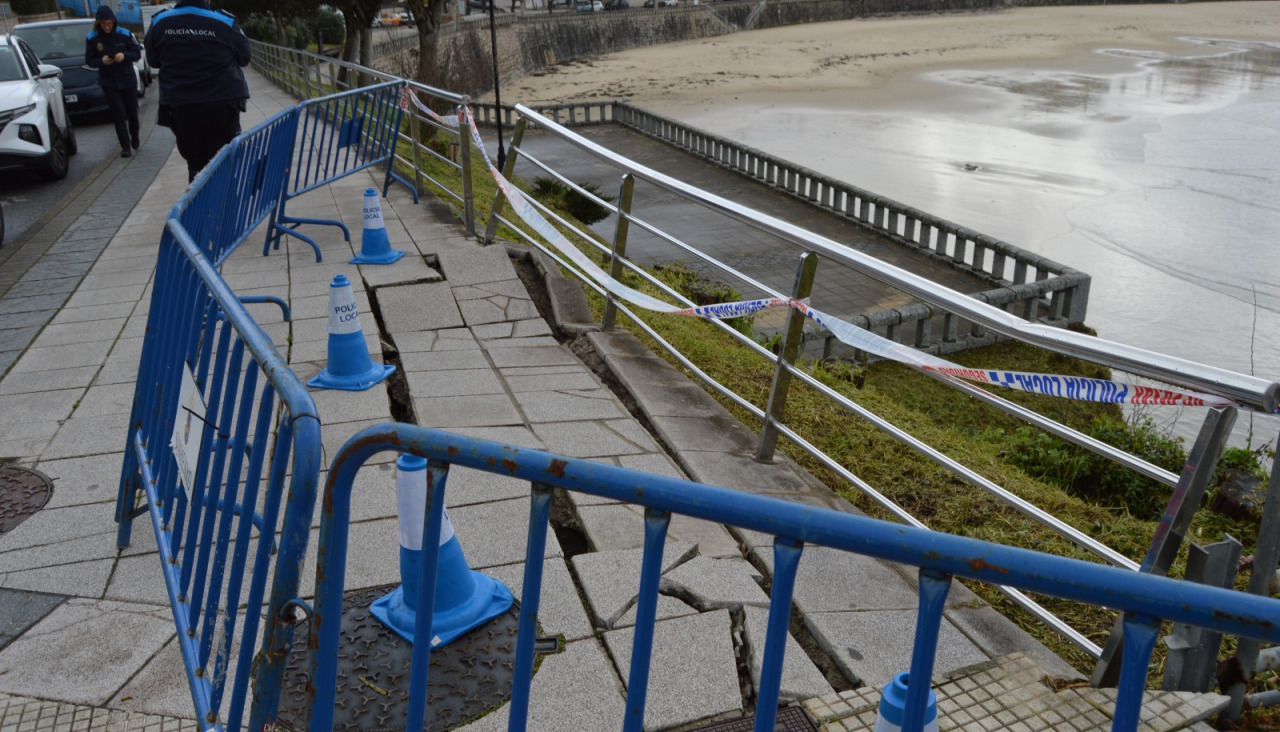 Imagen del tramo caído en el paseo de Silgar