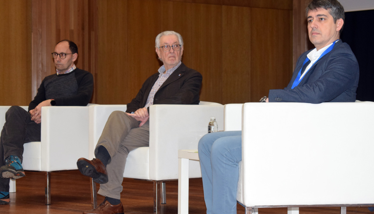 El alcalde, José María Bello Maneiro, inauguró el simposio 