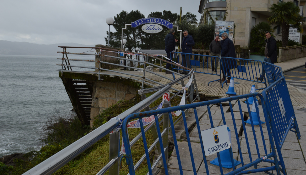 Imagen del estado del paseo de Silgar tras el temporal