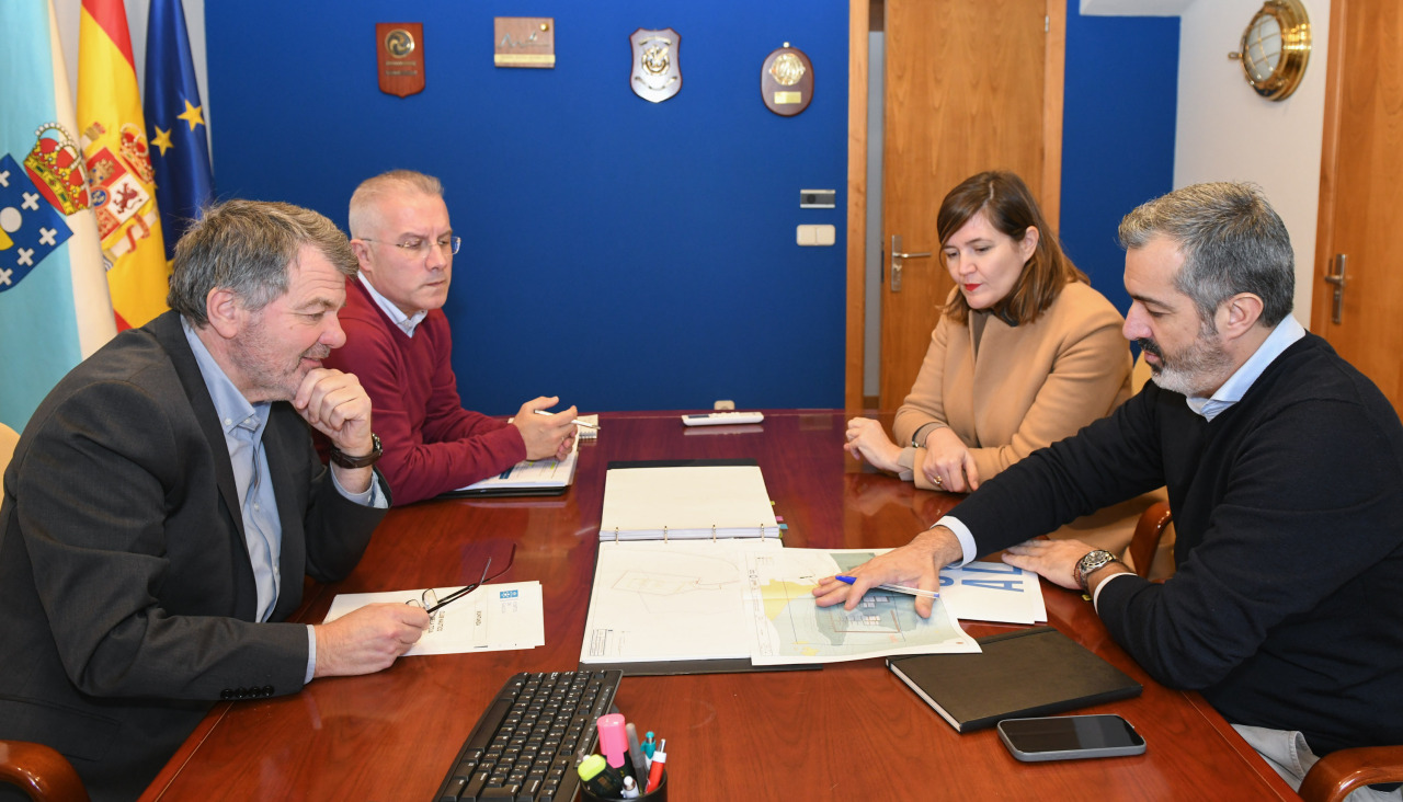 Imagen de la reunió entre Portos y el Club Náutico Isla de La Toja