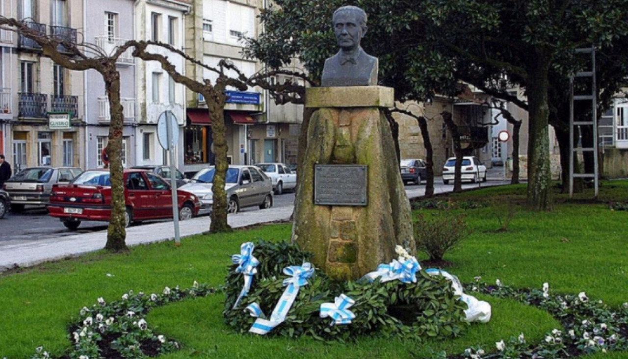 El busto de Castelao en el Paseo da Ribeira de Rianxo albergará la tradicional ofrenda floral en la clausura del ciclo dedicado en memoria del ilustre galleguista