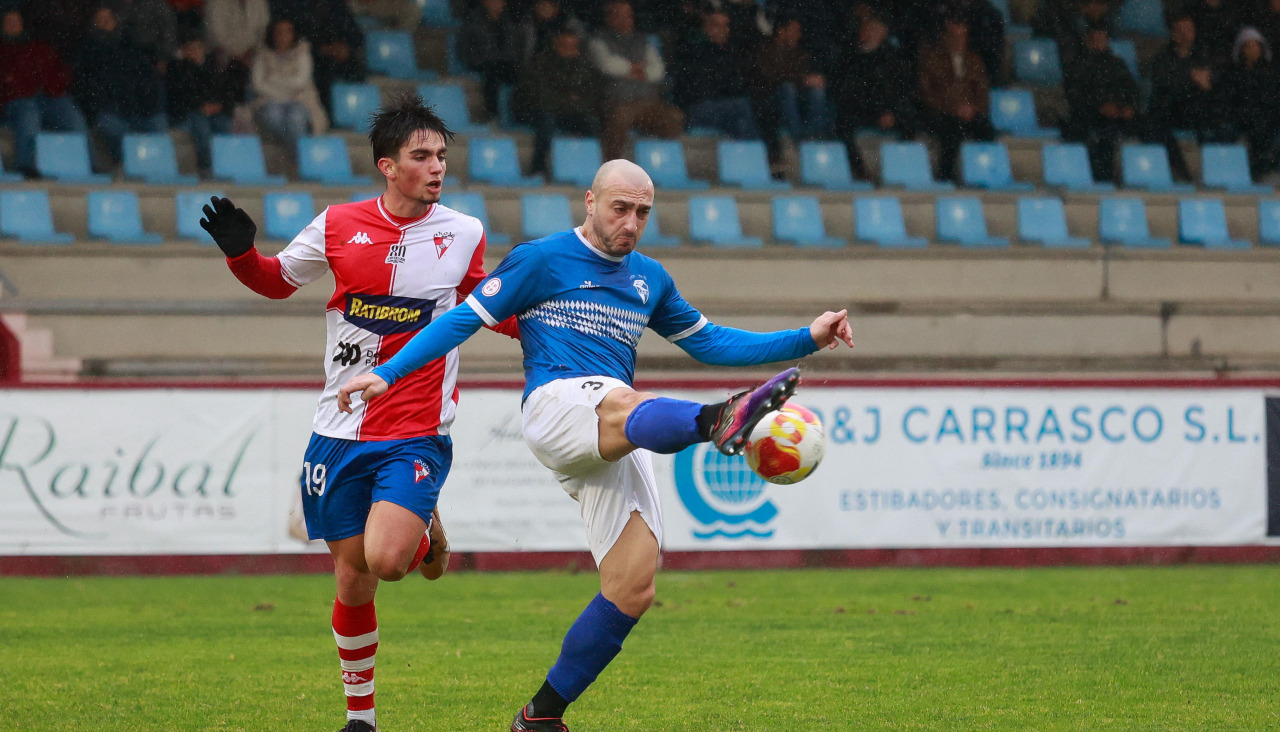 Seijo estrenó titularidad y estuvo cerca de marcar por tercera semana seguida.