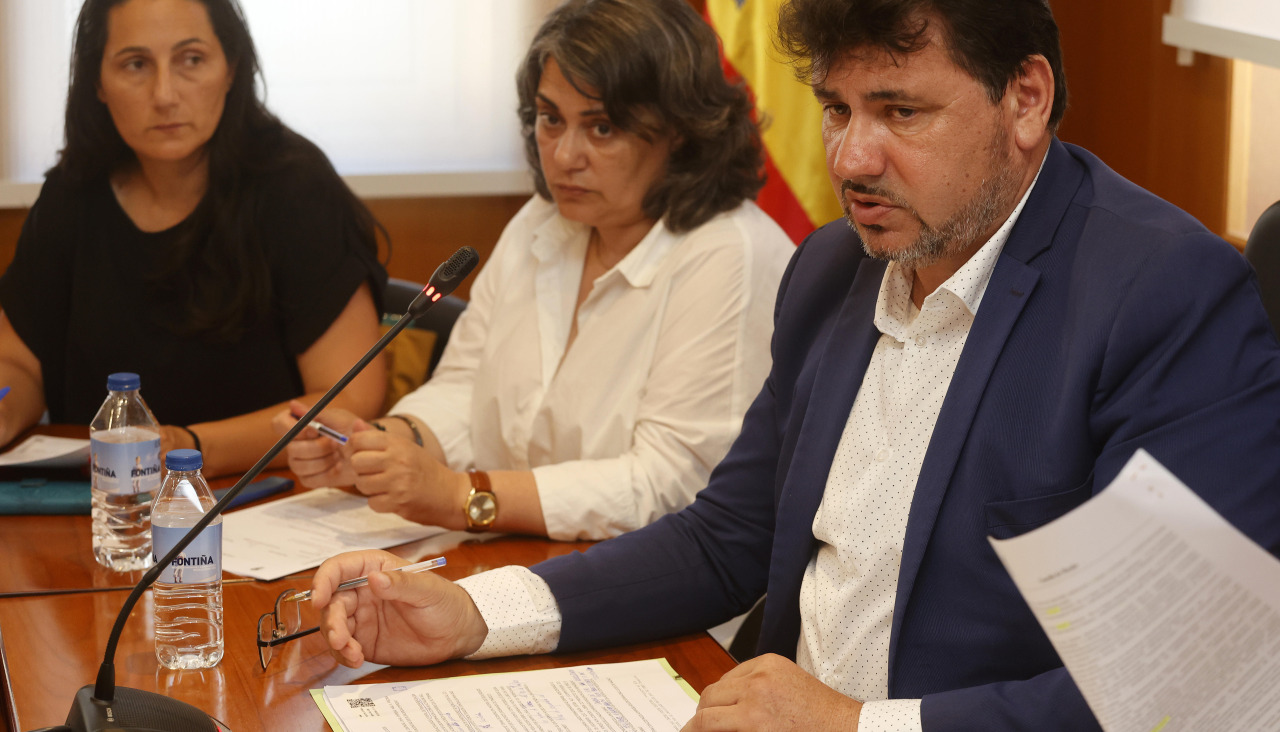 El alcalde, Carlos Viéitez, durante una sesión plenaria 