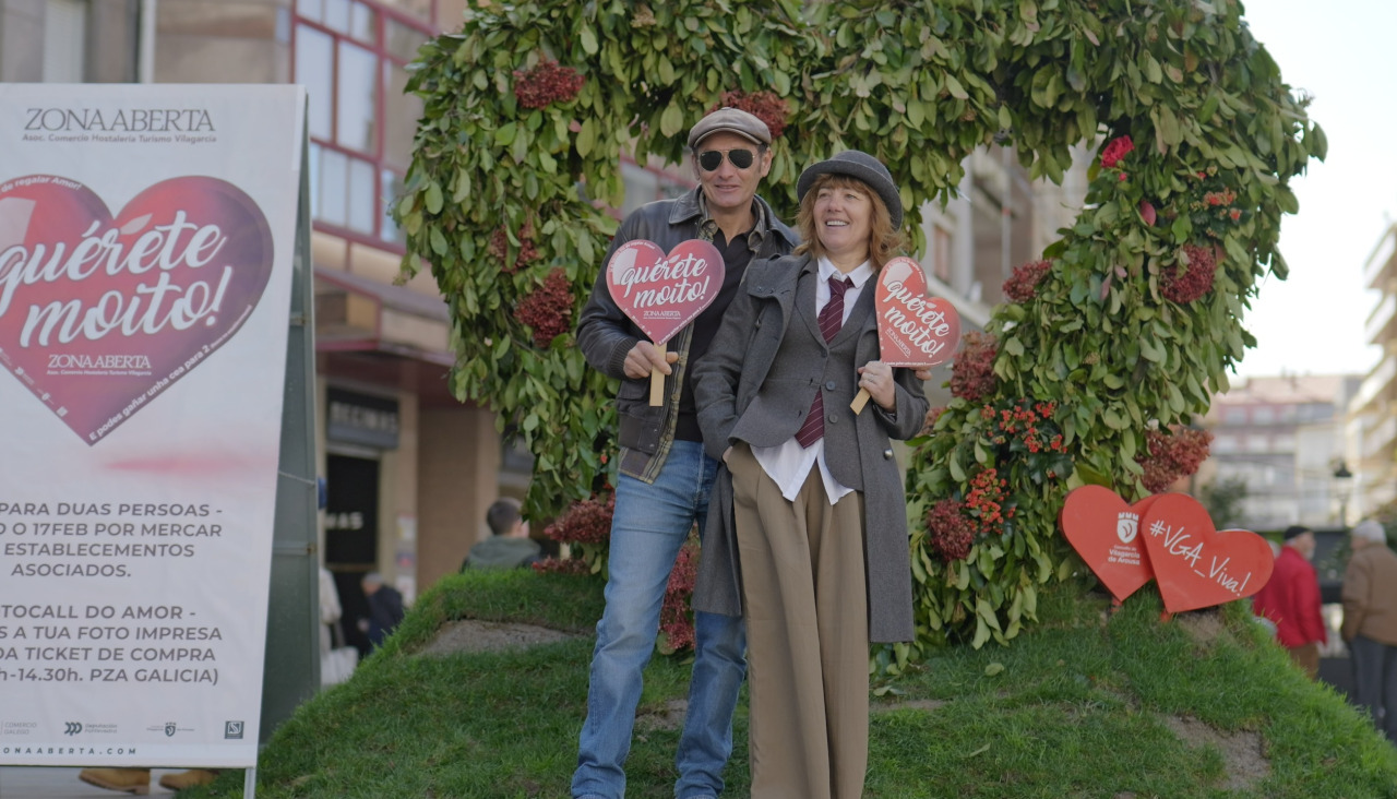 Dos de los participantes en el photocall