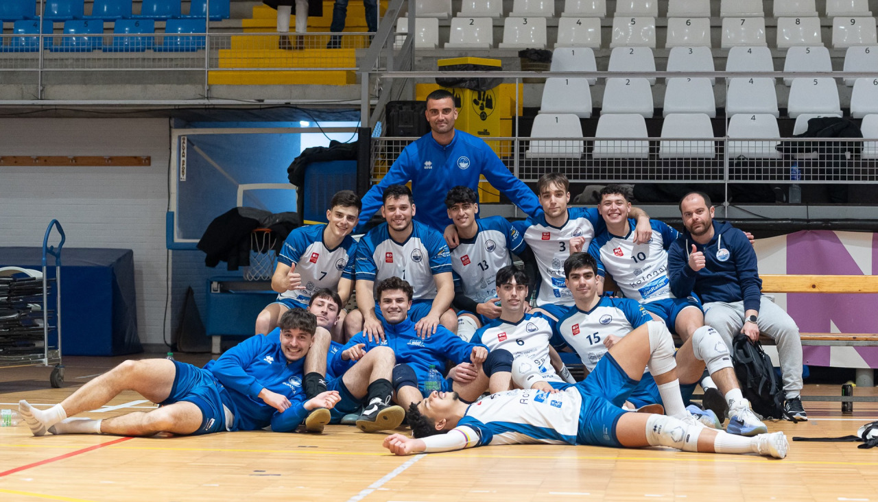 Los jugadores del Rotogal Boiro tras la victoria