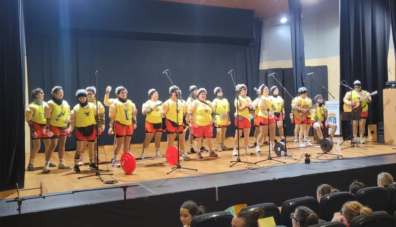 Preparadas para practicas ‘Crossfit’, las integrantes de Os Martes Paracetamol se metieron en el bolsillo al Auditorio