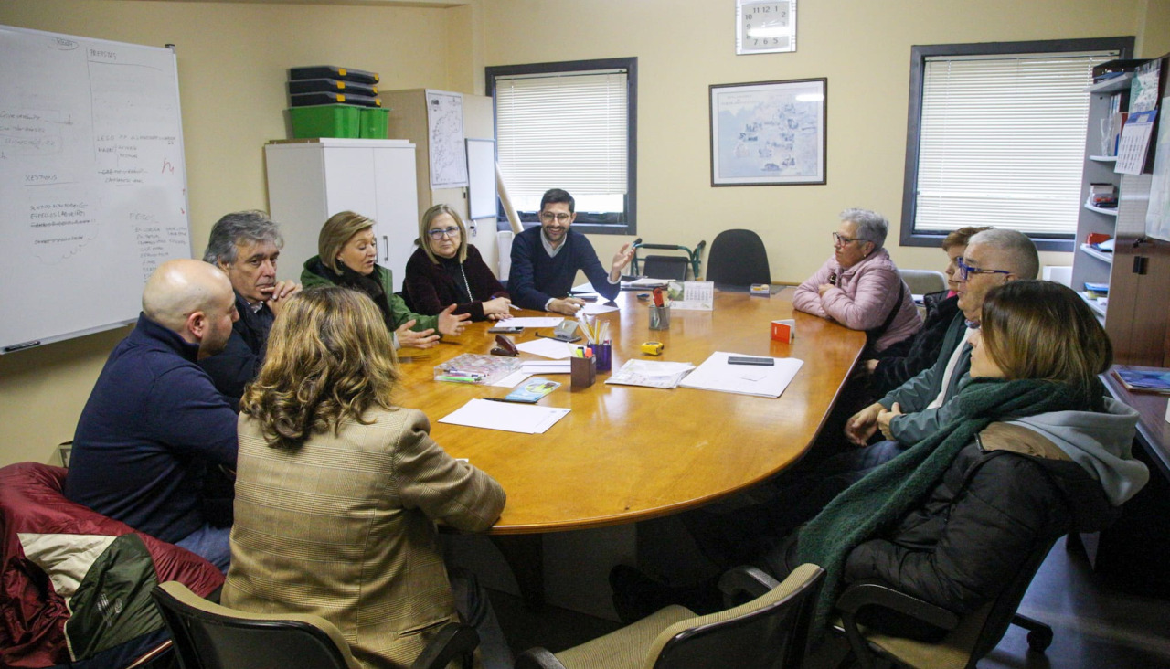 Encuentro del PP con representantes vecinales