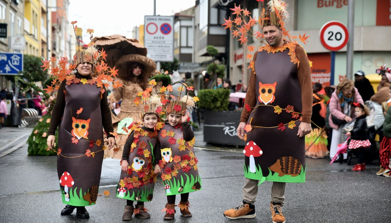 Participantes en el desfile de carnaval de O Grove