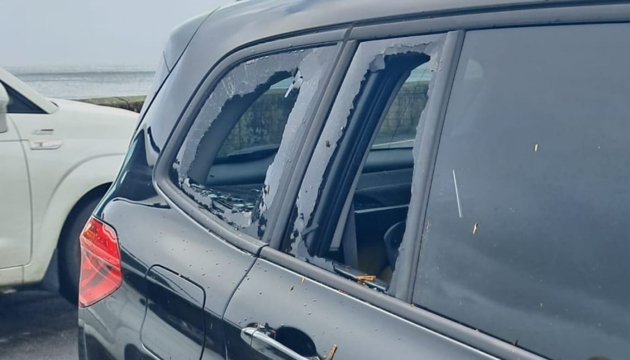 Imagen del vehículo aparcado en el entorno del puerto ribeirense