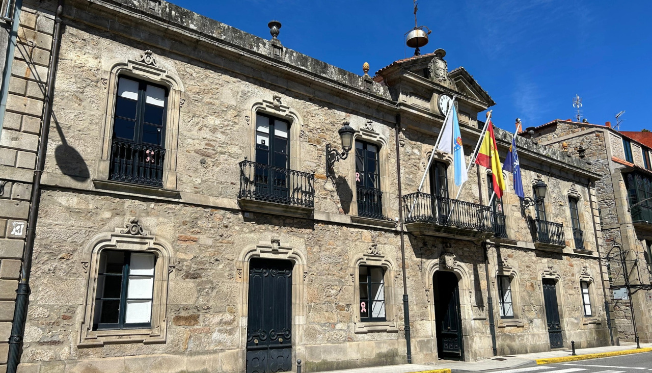 Exterior de la Casas Consistorial pobrense