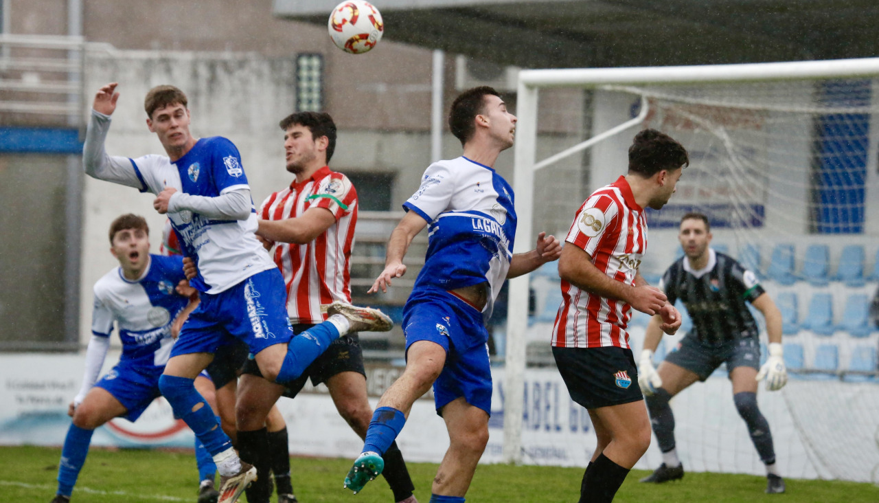 El Portonovo en su último encuentro en Baltar