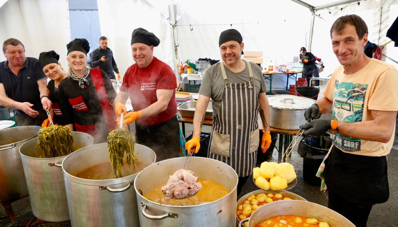 Las viandas no faltaron en la Festa do Lacón con Grelos de Cuntis