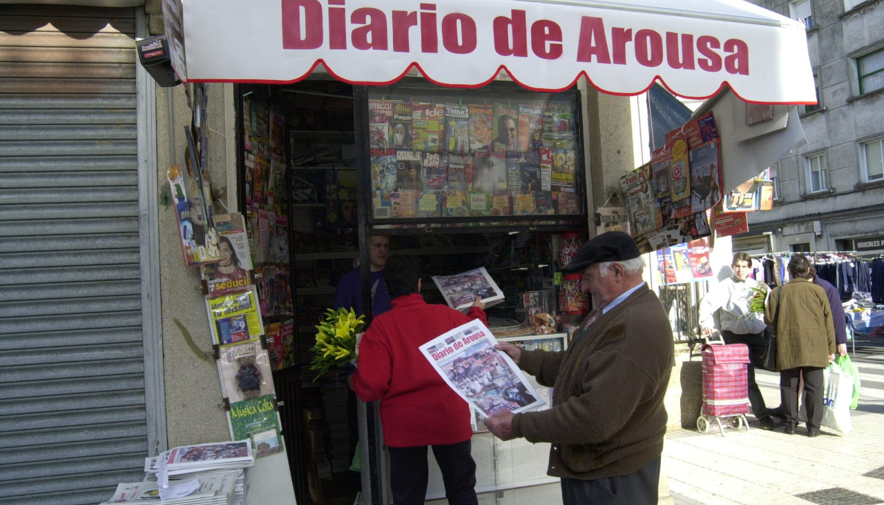 Los arousanos agotaron la tirada del primer número de Diario de Arousa
