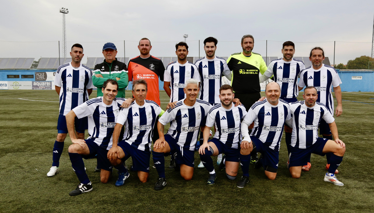 Formación del Albariño que sale de descenso en Primera con su victoria en el derbi con el Cafetería Albariño