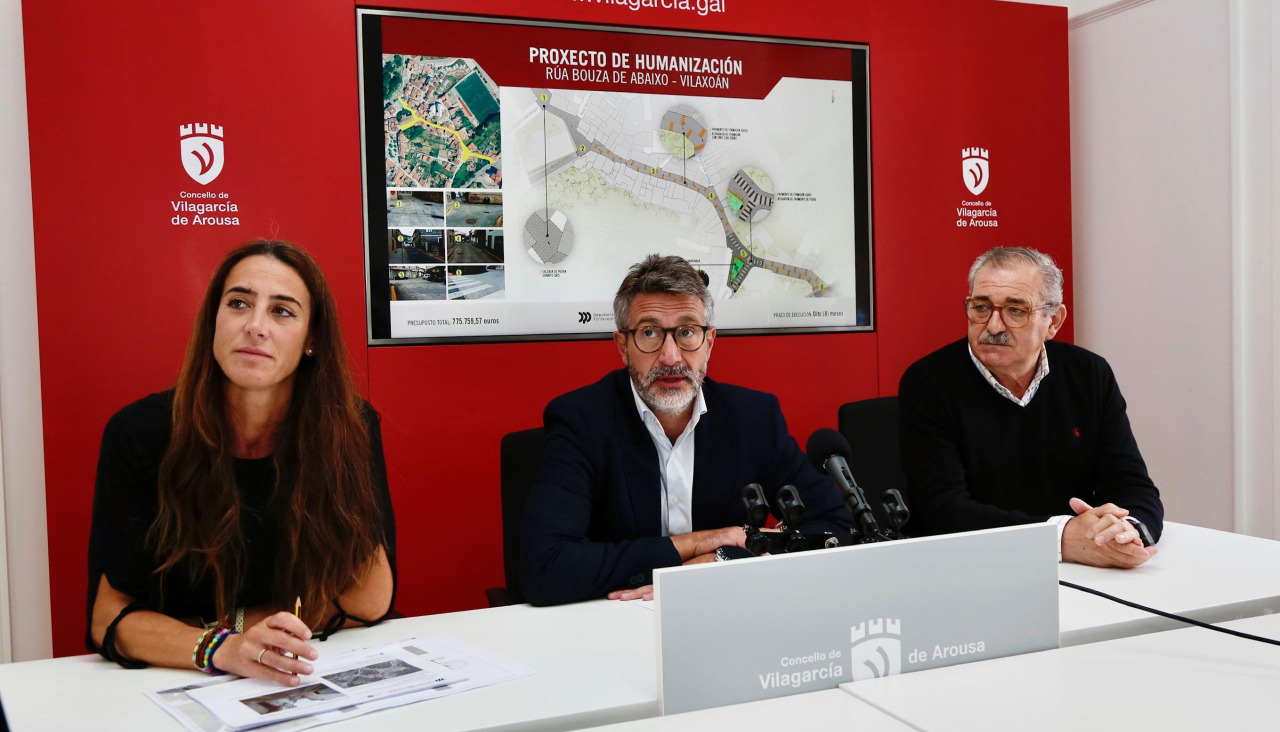 Paola María, Alberto Varela y José María González en la presentación de la actuación