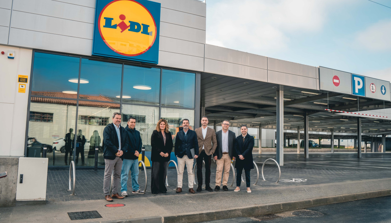 Exterior del Lidl de Narón 