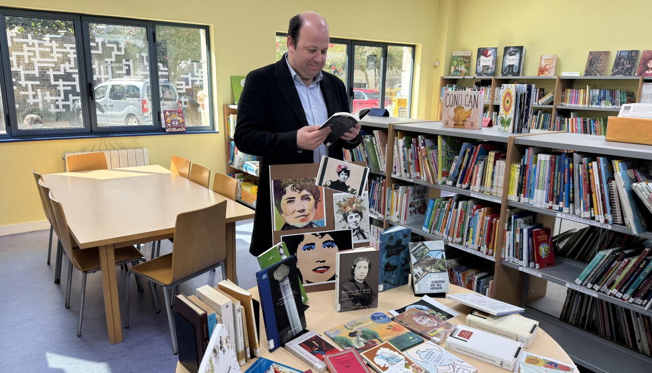 Manuel Fariña en la Biblioteca Martínez Ferro de Caldas