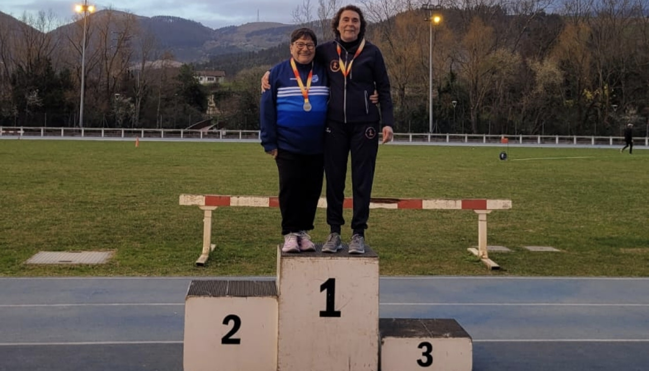 Ana Abuín y Pilar Camarasa tuvieron un bonito duelo en Durango en lanzamiento de martilllo