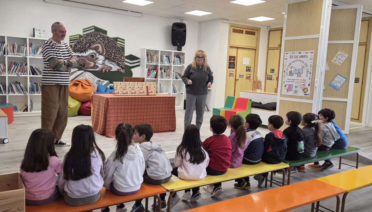 Cuentacuentos en el colegio O Telleiro en Sanxenxo
