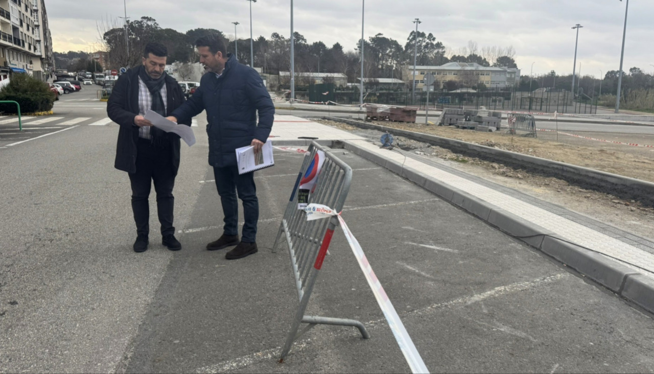 El alcalde, José Ramón Romero, y el concejal de Urbanismo e Obras, Luis Ruiz, supervisaron esta mañana la ejecución de los trabajos