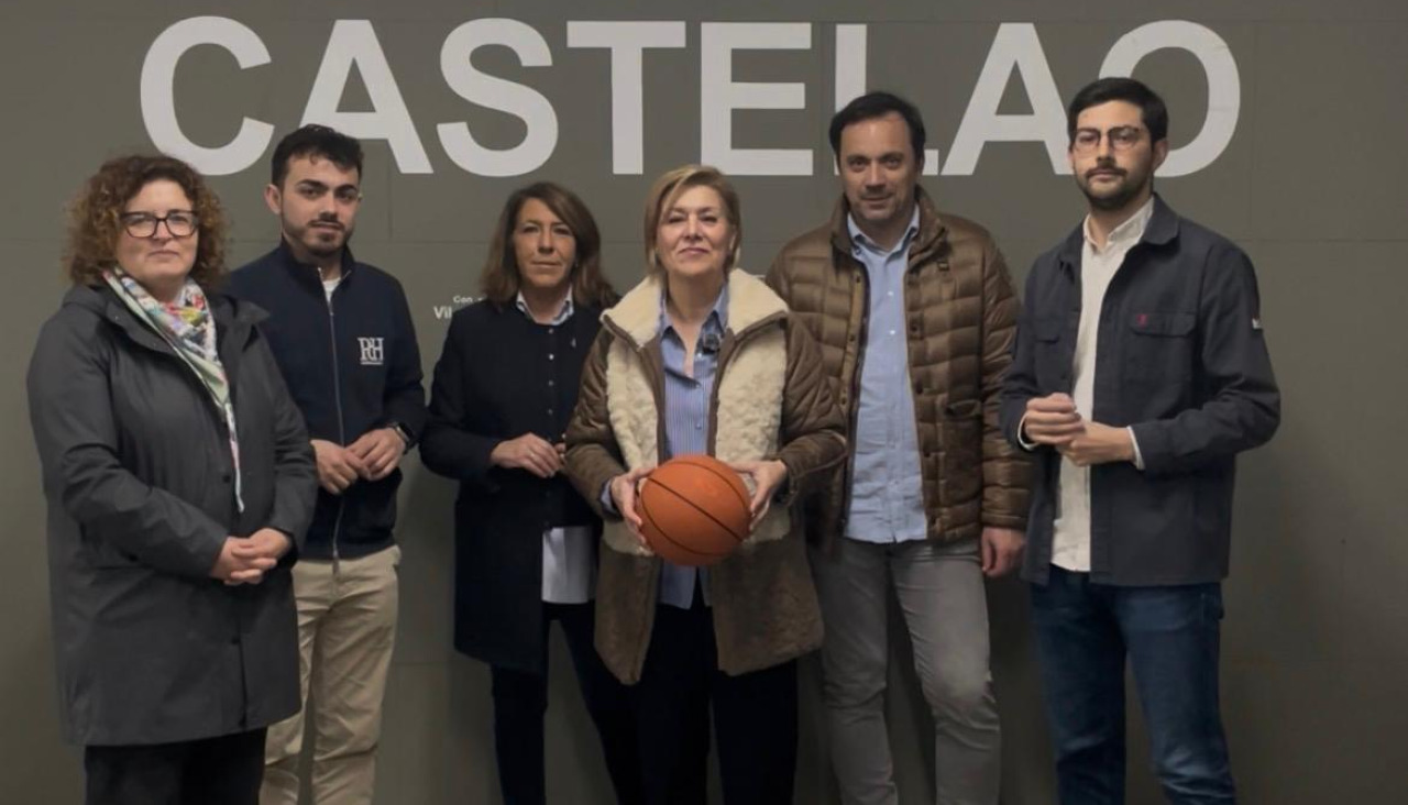 Los ediles del PP en el pabellón Castelao