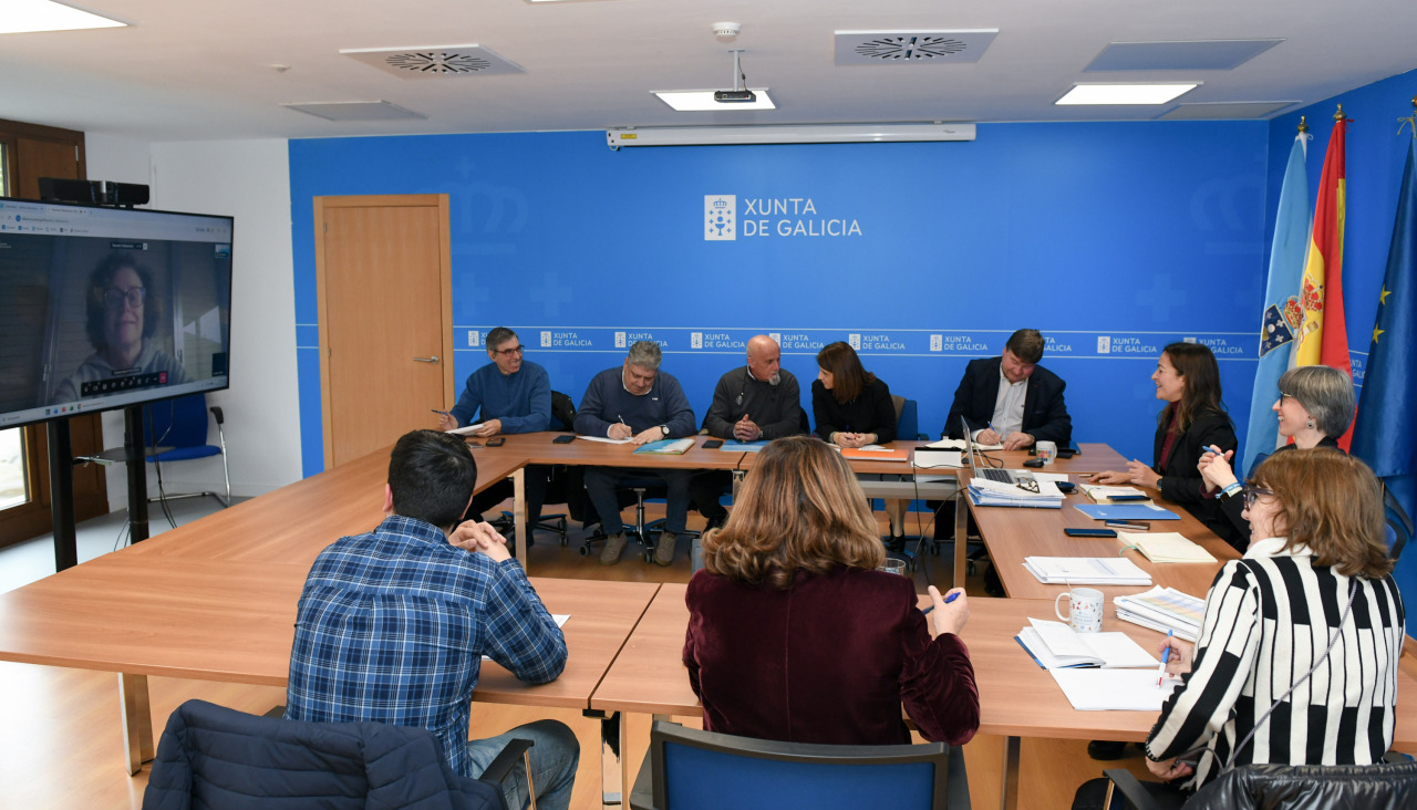 Reunión de la conselleira con representantes de cofradías