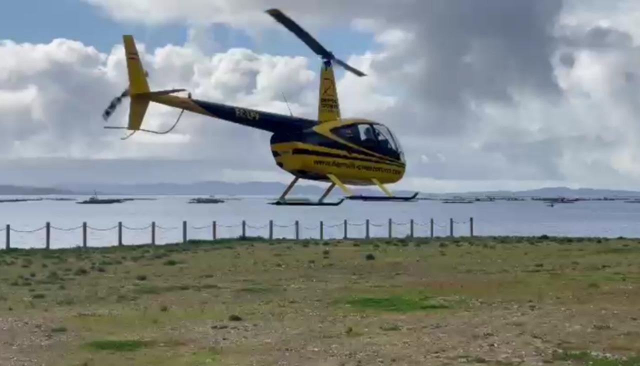 El helicóptero de la empresa de demoliciones tomó tierra en la parcela regenerada donde se emplazaba la antigua conservera La Onza de Oro