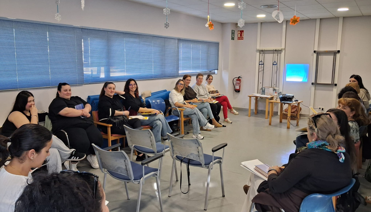 Inicio del curso gratuito de atención sociosanitaria impartido por la actual concesionaria