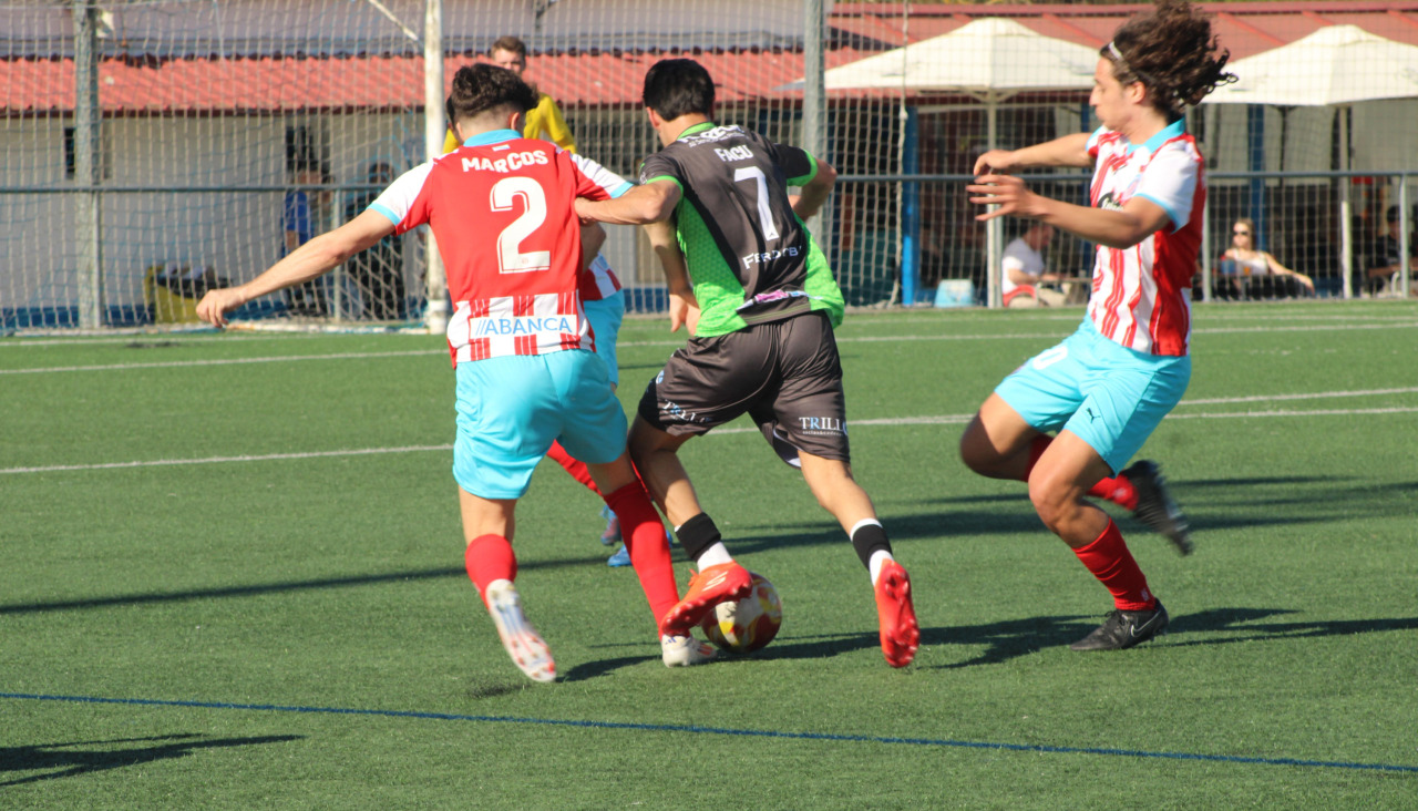 Facu Morera trata de irse de dos defensores del Lugo B