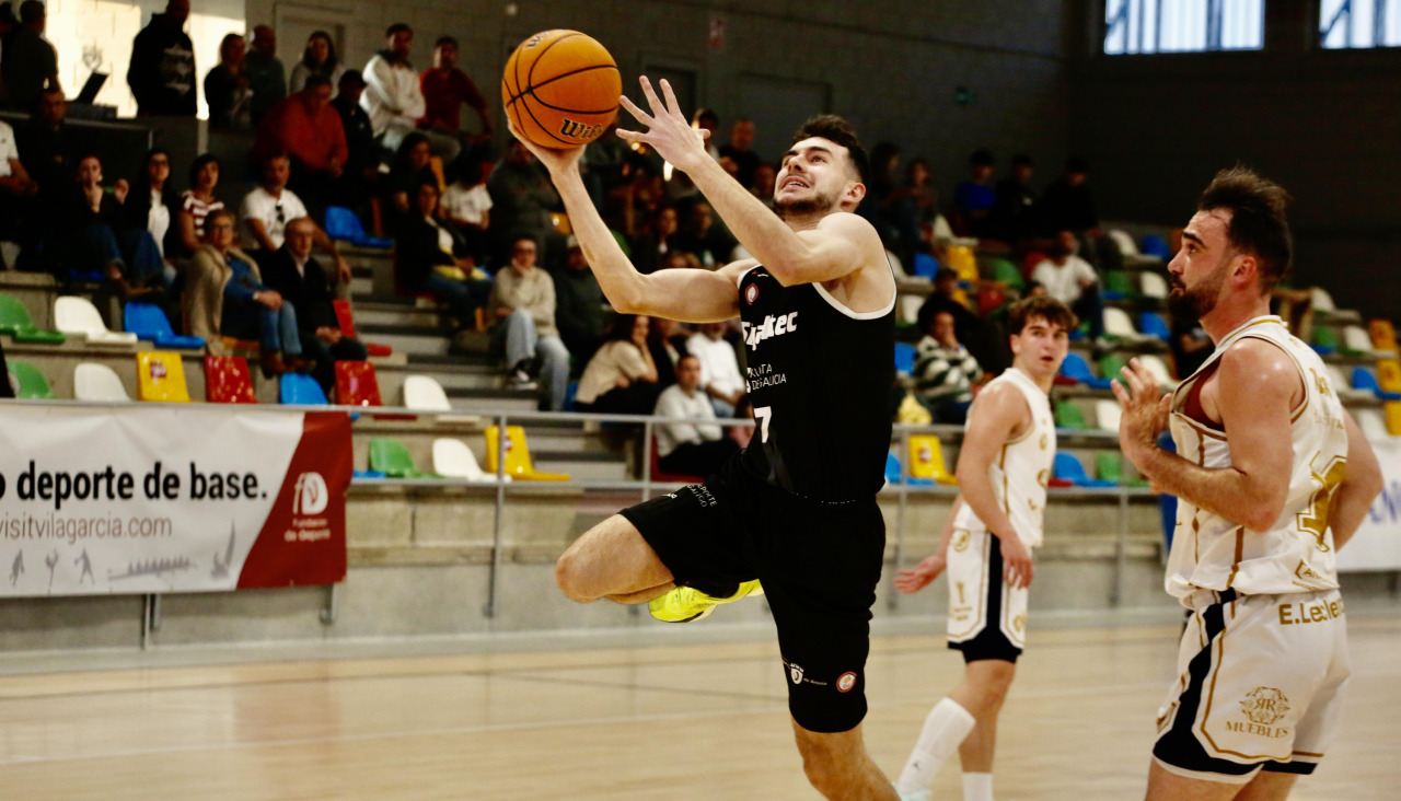 El Sigaltec CLB da un paso de gigante por la permanencia