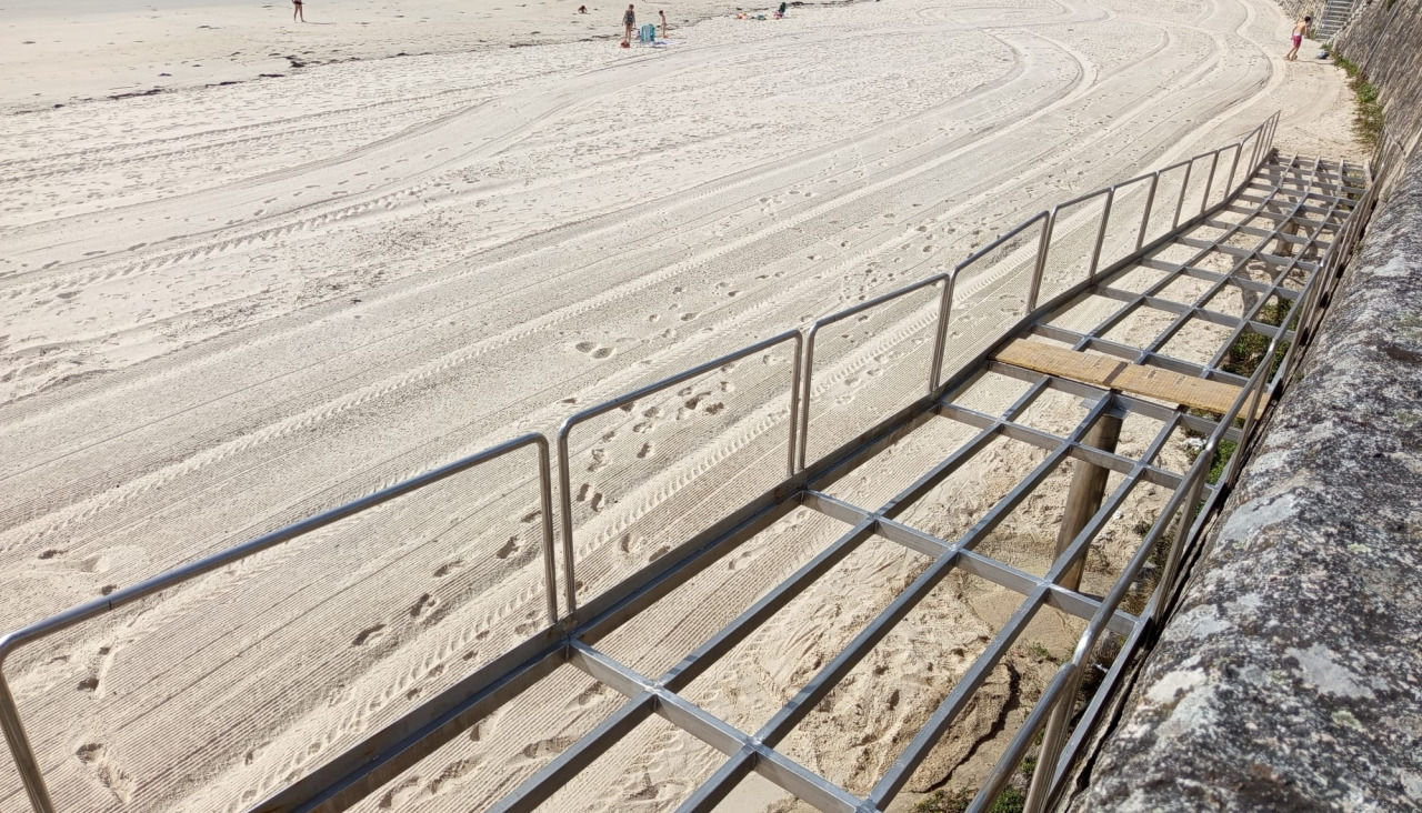 Acceso a la playa de Silgar