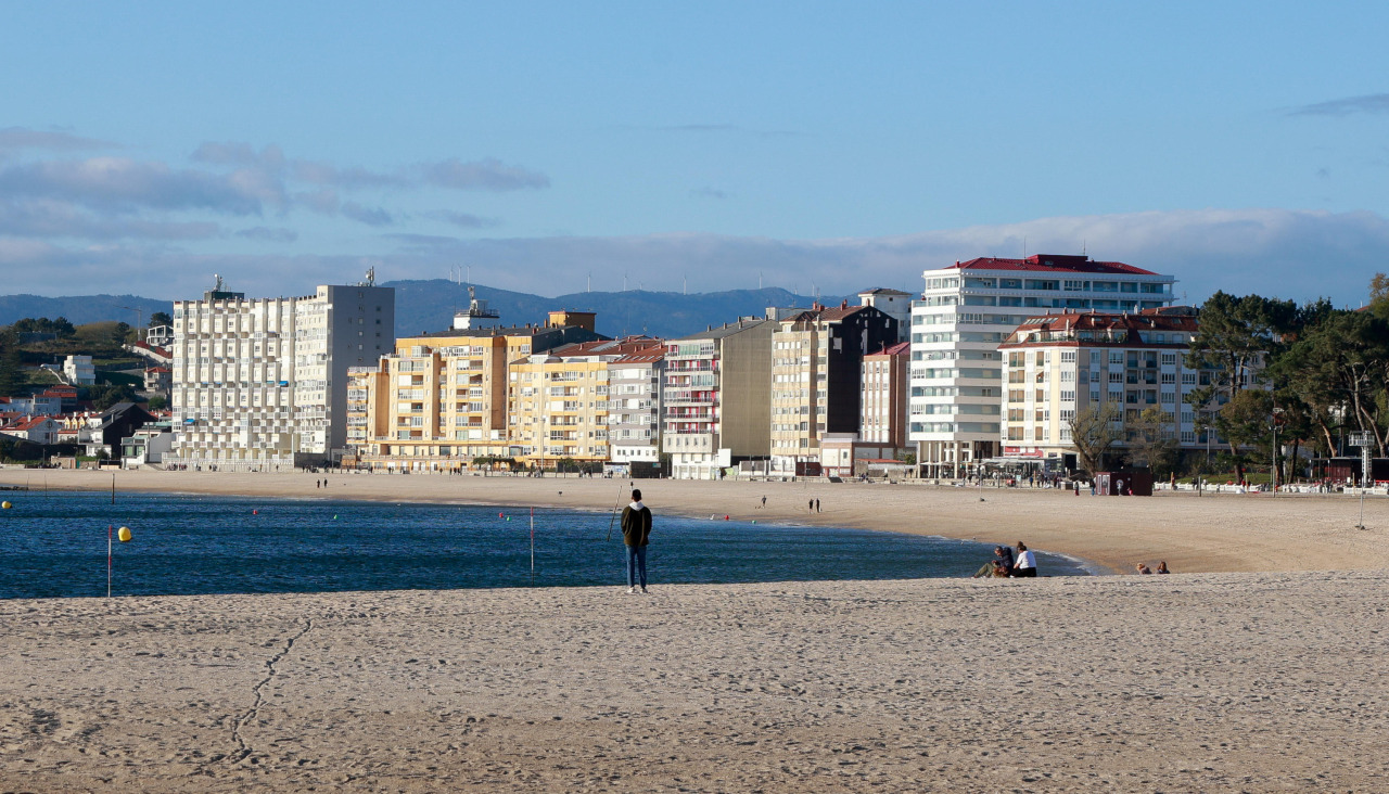 Imagen de la playa de A Concha-Compostela, el principal arenal de Vilagarcía