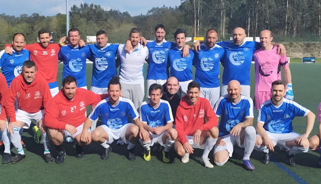 Formación del Isorna, que logra el ascenso a División de Honor de veteranos en la delegación de Santiago a falta de dos meses para el final de liga