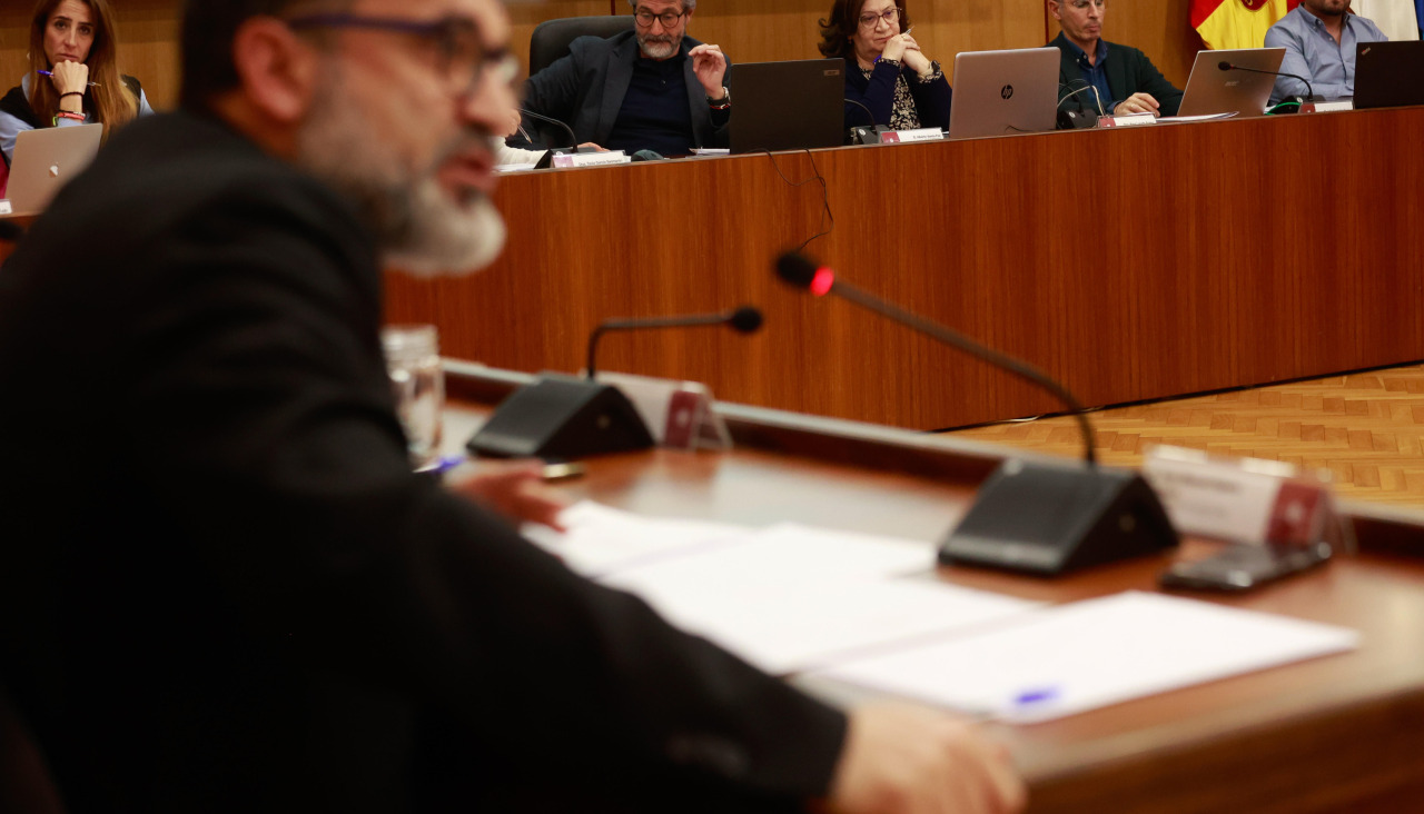 El portavoz de EU, Juan Fajardo, en una sesión plenaria