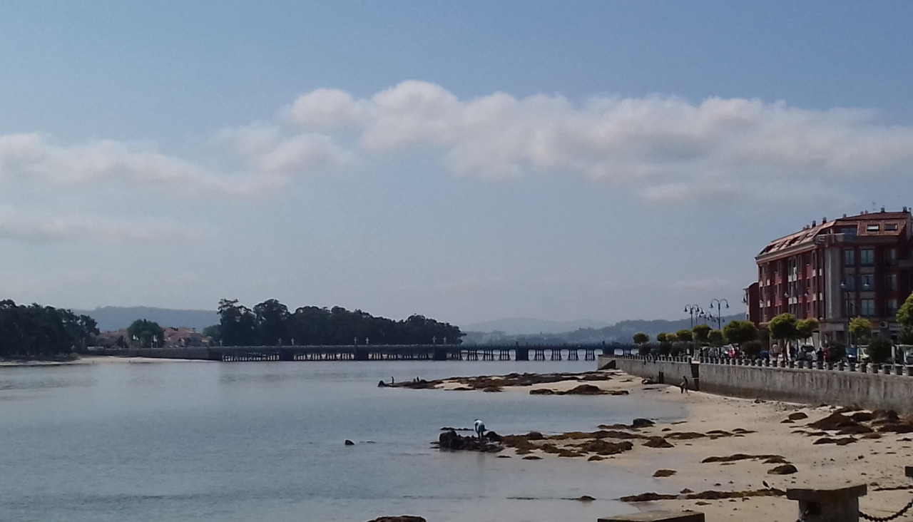 Vistas al puente que une O Grove con A Toxa