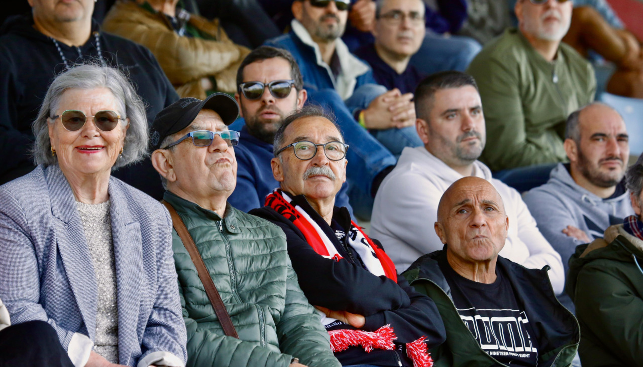 El ex del Arosa Joseíño Segade, entre los asistentes en el público