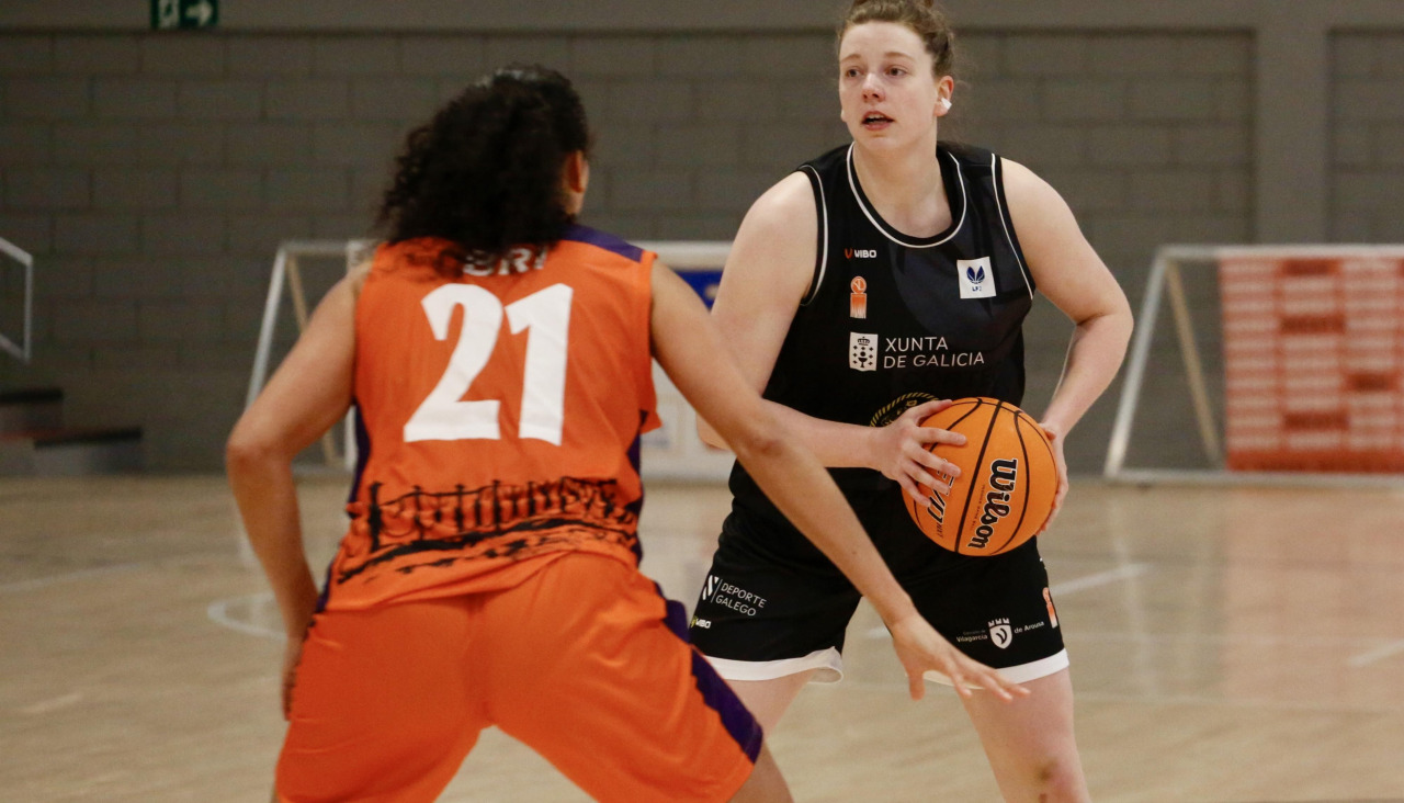 Iversen, en el partido ante Tarragona en el pabellón Sara Gómez
