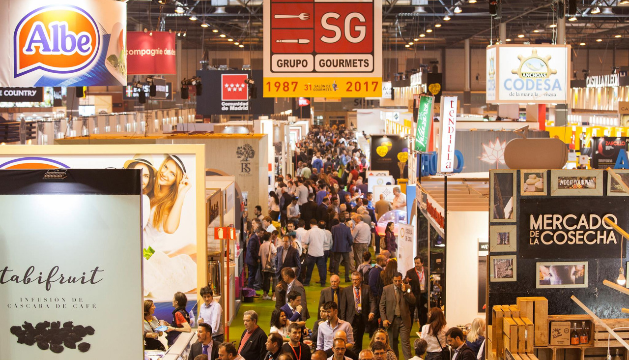 Asistentes a otra edición del Salón Gourmets